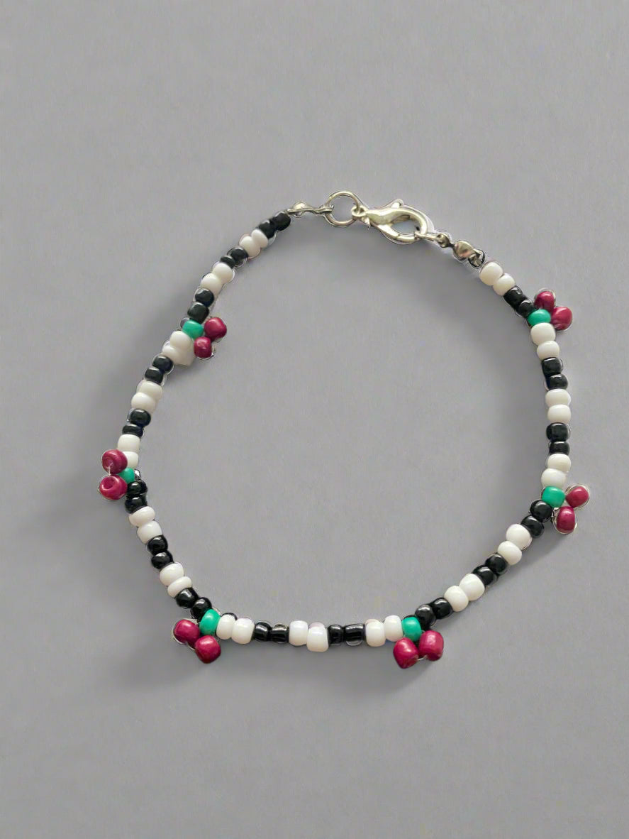 Black and White Cherry Glass Bead Bracelet
